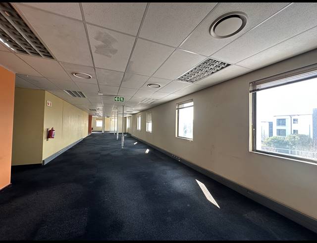432M² OFFICE TO LET IN ECO PARK ESTATE